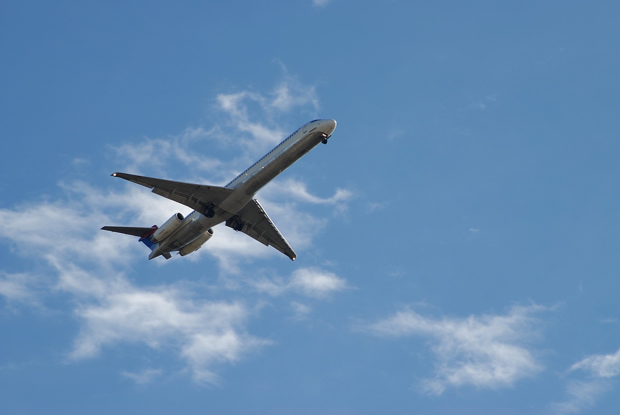 波音公司正在探索出售其航空业务