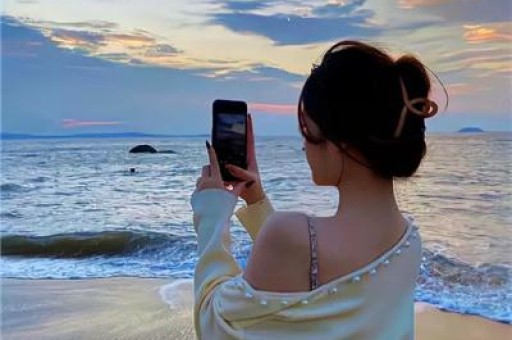 当红顶流恋情曝光！对方是美女网红离异带娃身材黑料被扒